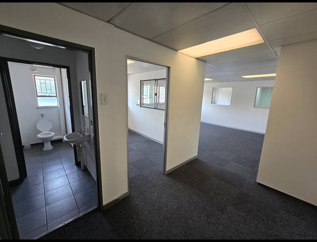 331M² WAREHOUSE TO LET IN MEADOWDALE